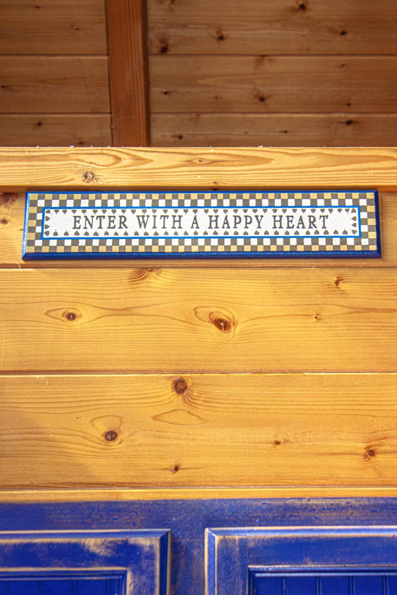 Love Me Tender Studio Cabin Sevierville Oda fotoğraf