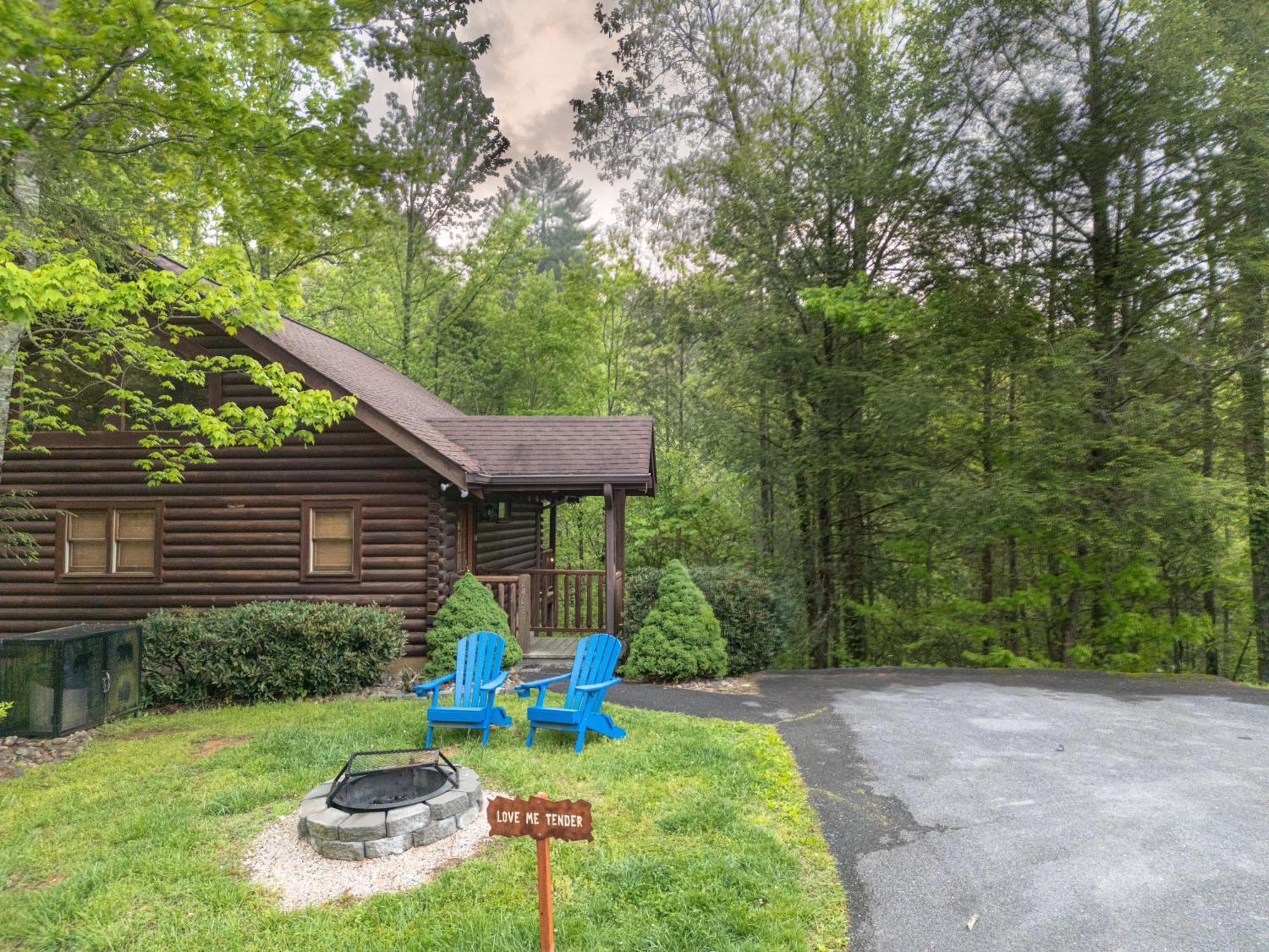 Love Me Tender Studio Cabin Sevierville Oda fotoğraf
