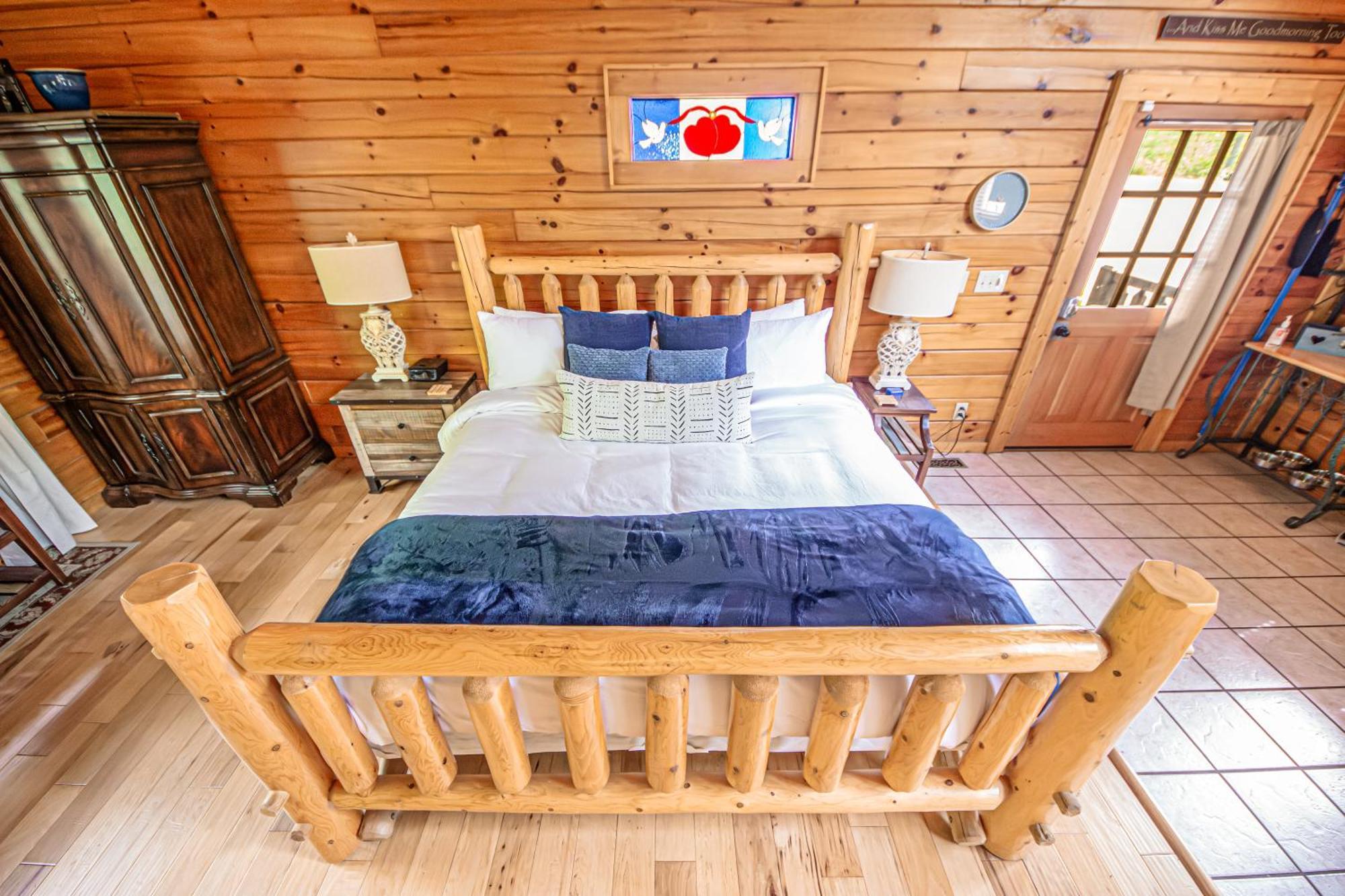 Love Me Tender Studio Cabin Sevierville Oda fotoğraf