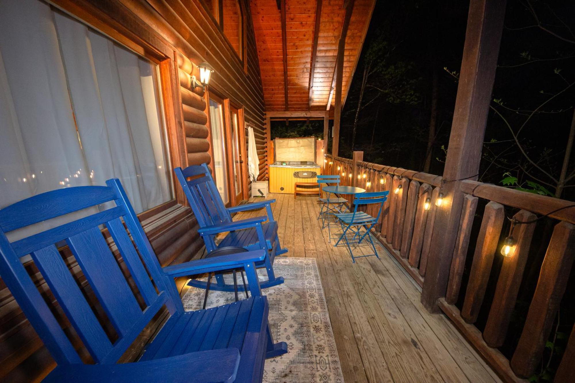 Love Me Tender Studio Cabin Sevierville Oda fotoğraf