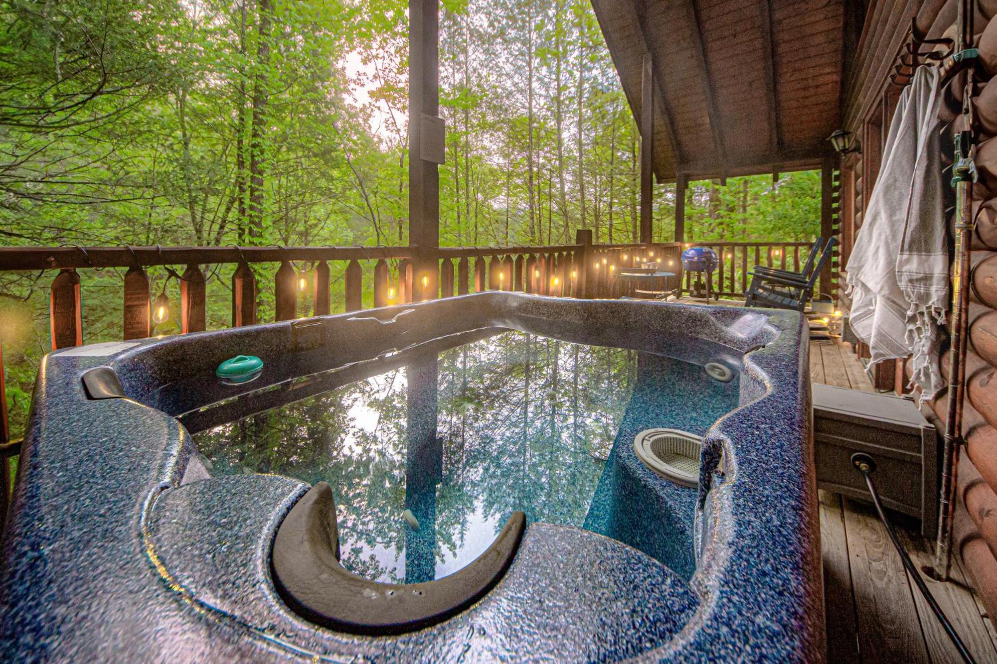 Love Me Tender Studio Cabin Sevierville Oda fotoğraf