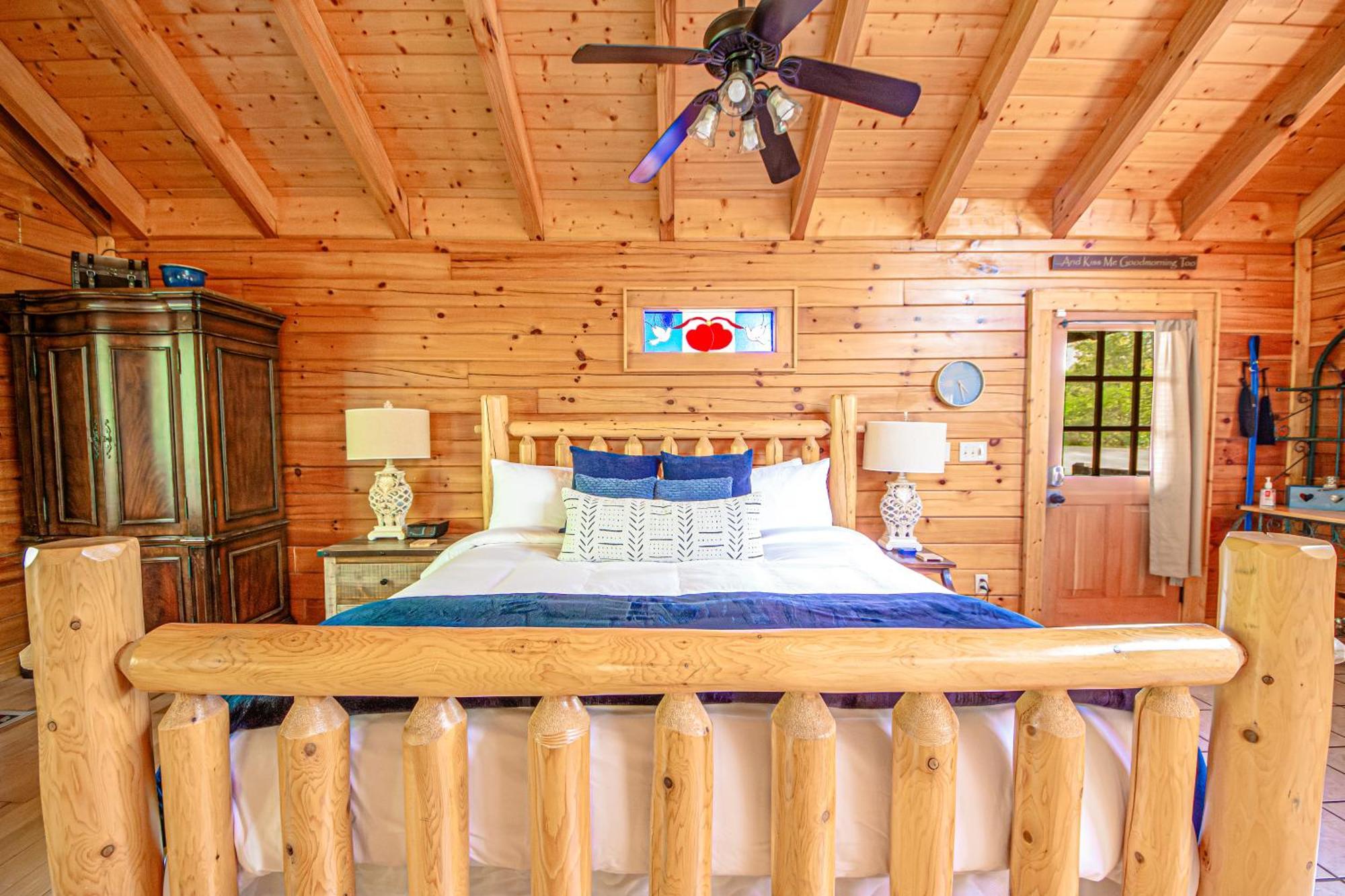 Love Me Tender Studio Cabin Sevierville Dış mekan fotoğraf