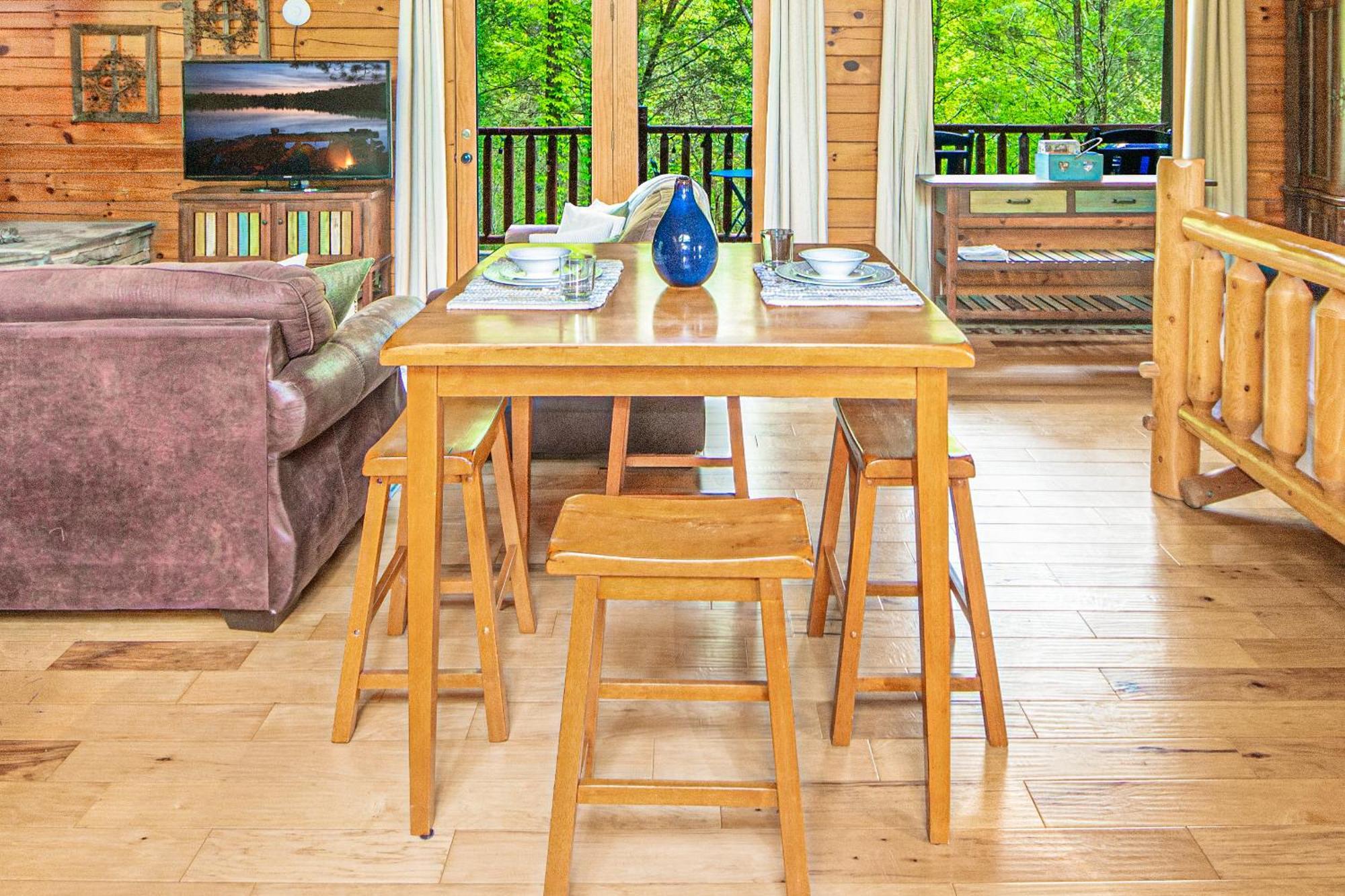 Love Me Tender Studio Cabin Sevierville Dış mekan fotoğraf